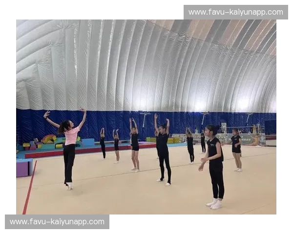 直播艺术体操:把舞台搬到你的屏幕上,让美与力量在弹指间绽放