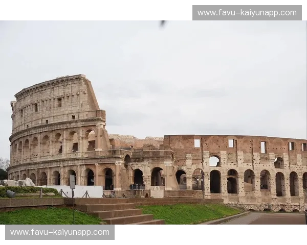 罗马VS矿工：永恒之城的角斗场，乌克兰旷野的破阵曲